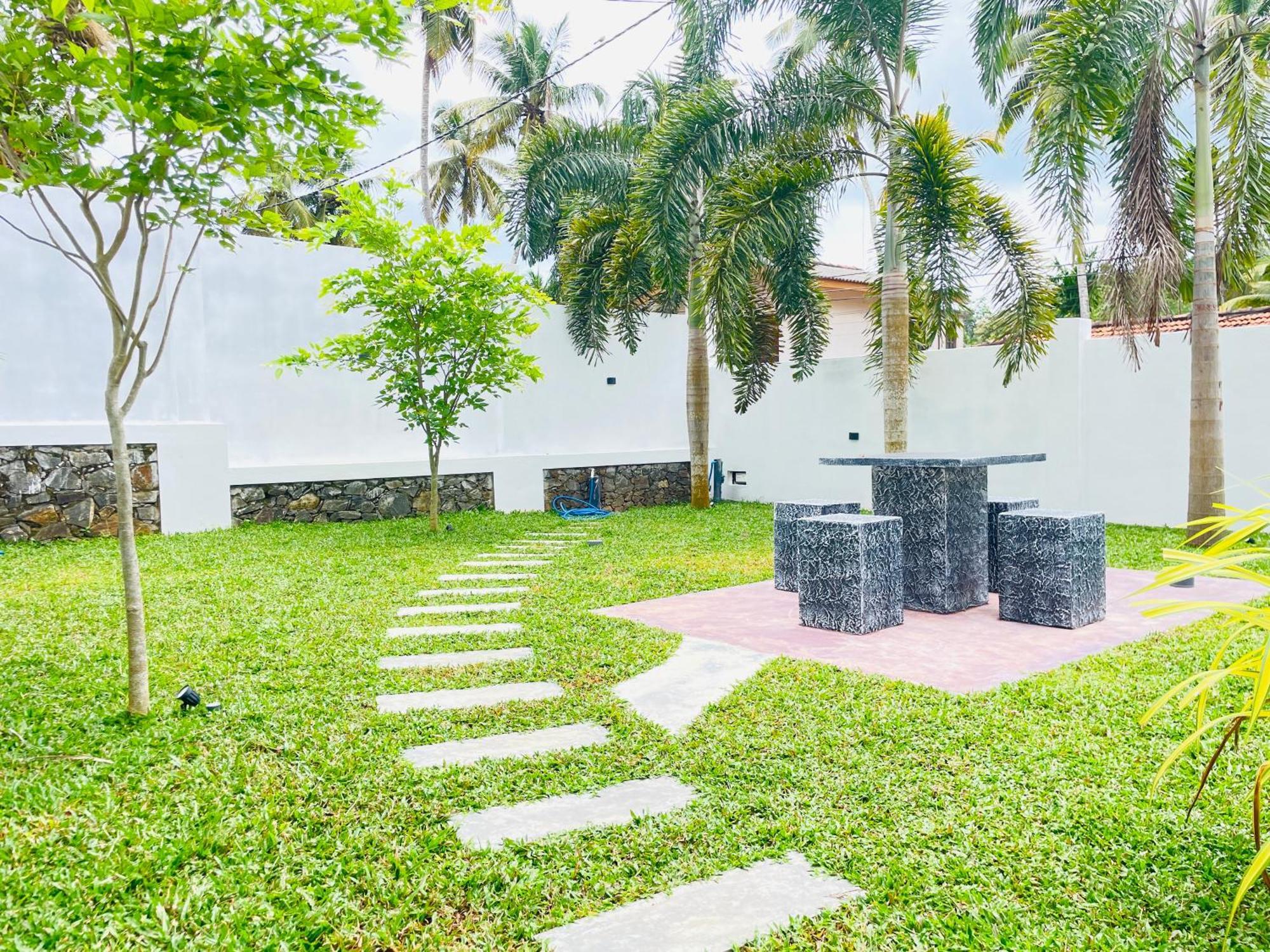 Thara Inn Villa Dikwella Sur Exterior foto
