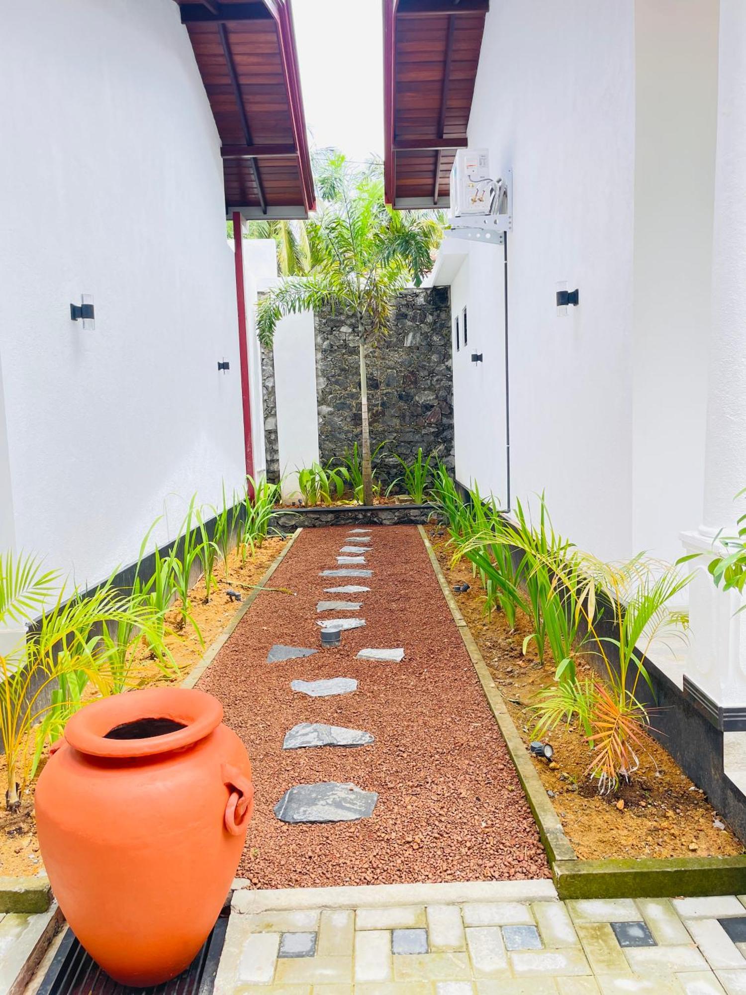 Thara Inn Villa Dikwella Sur Exterior foto