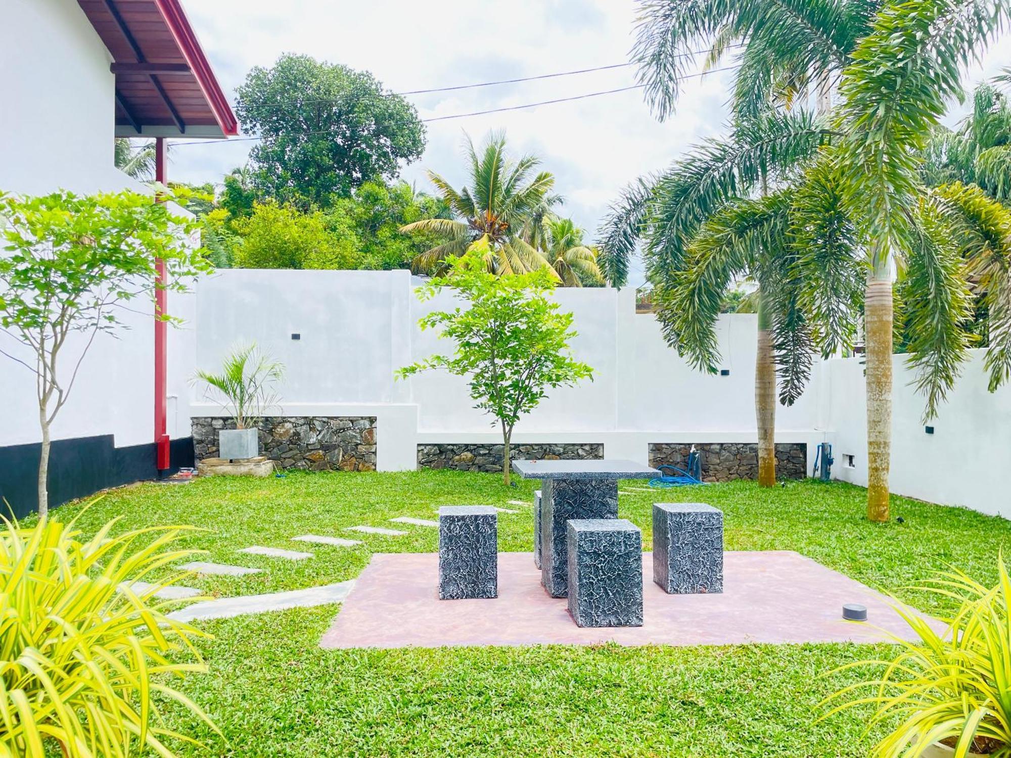 Thara Inn Villa Dikwella Sur Exterior foto